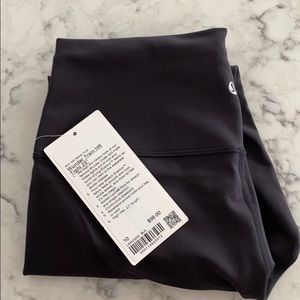 NEW WITH TAGS Lululemon Wunder Under HR tight 25”